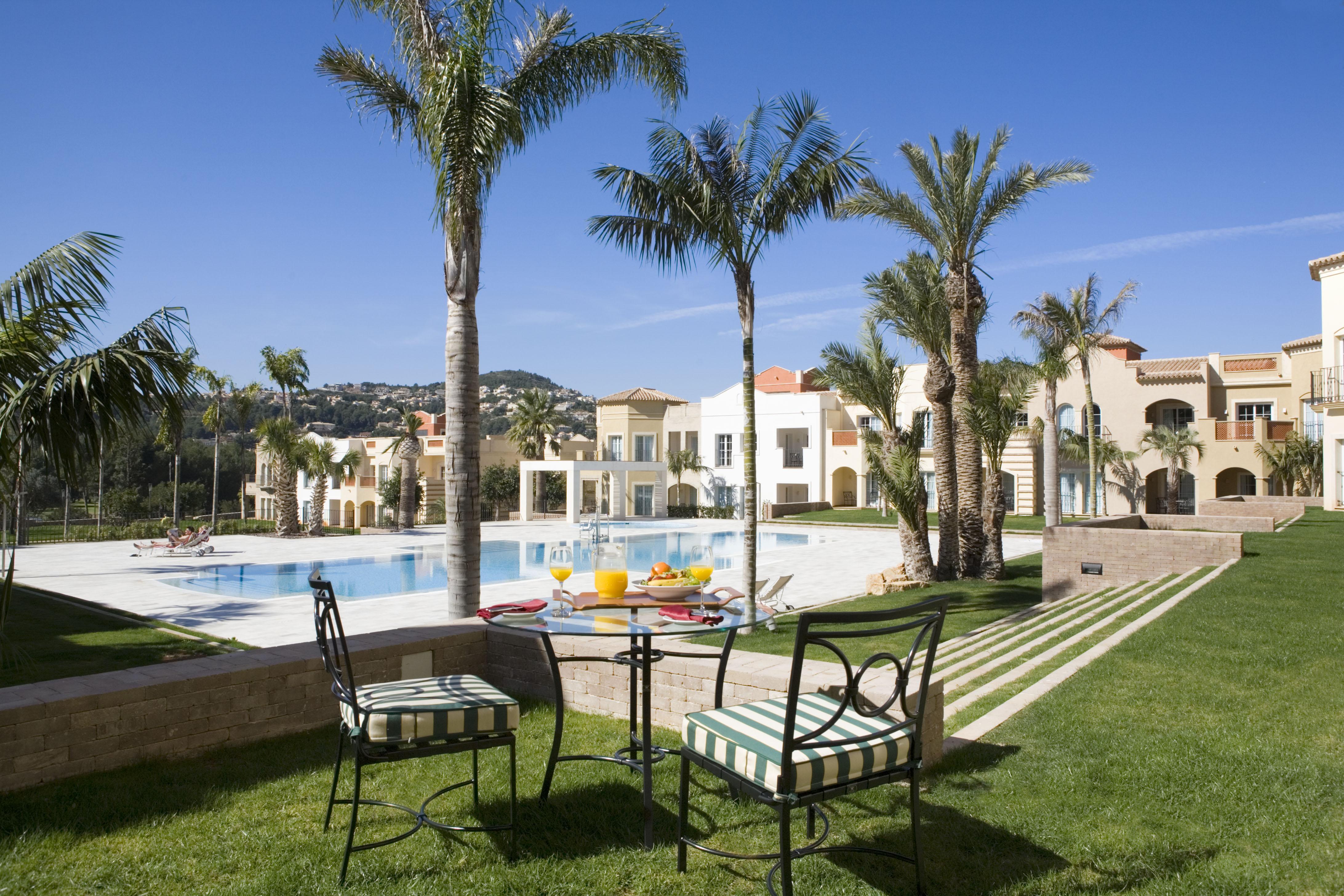 La Sella Premium Lifestyle Apartments Дения Екстериор снимка