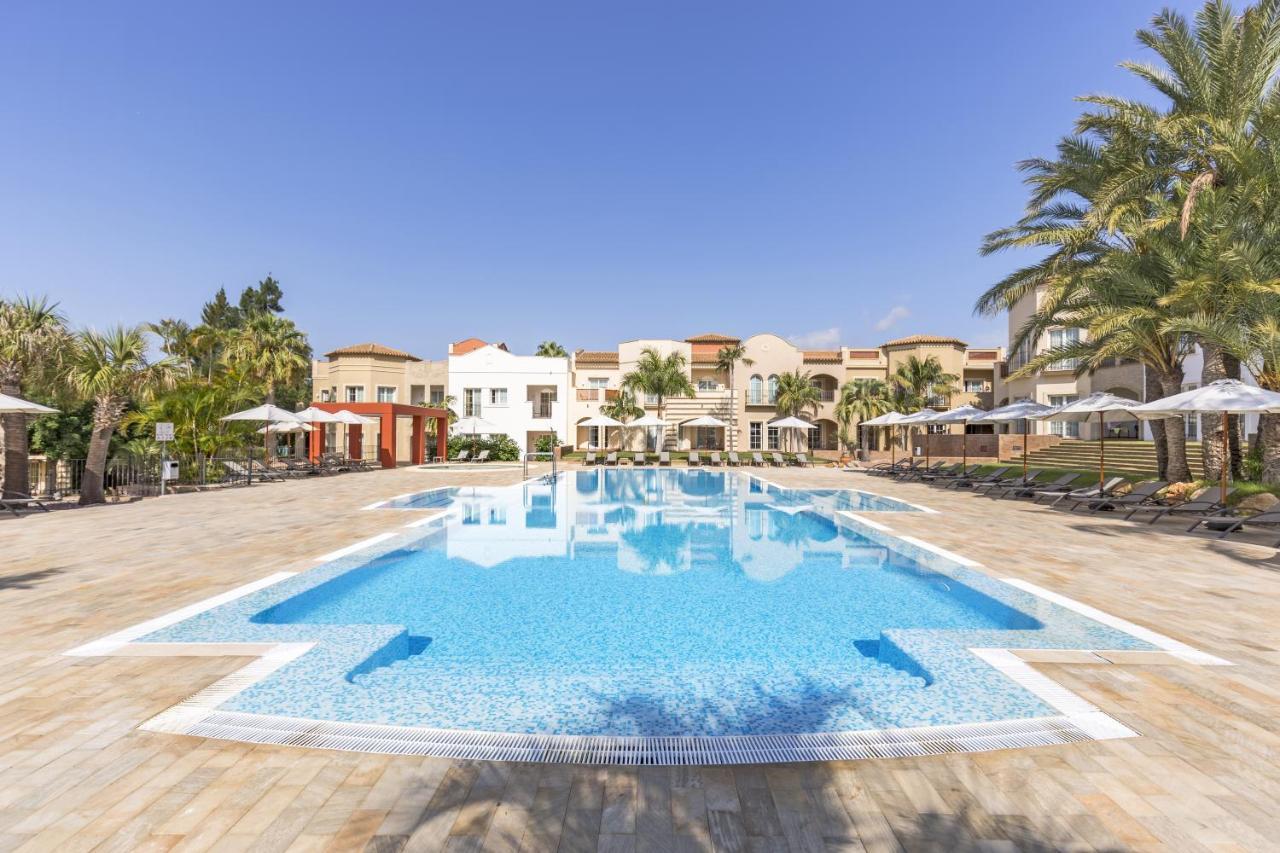 La Sella Premium Lifestyle Apartments Дения Екстериор снимка
